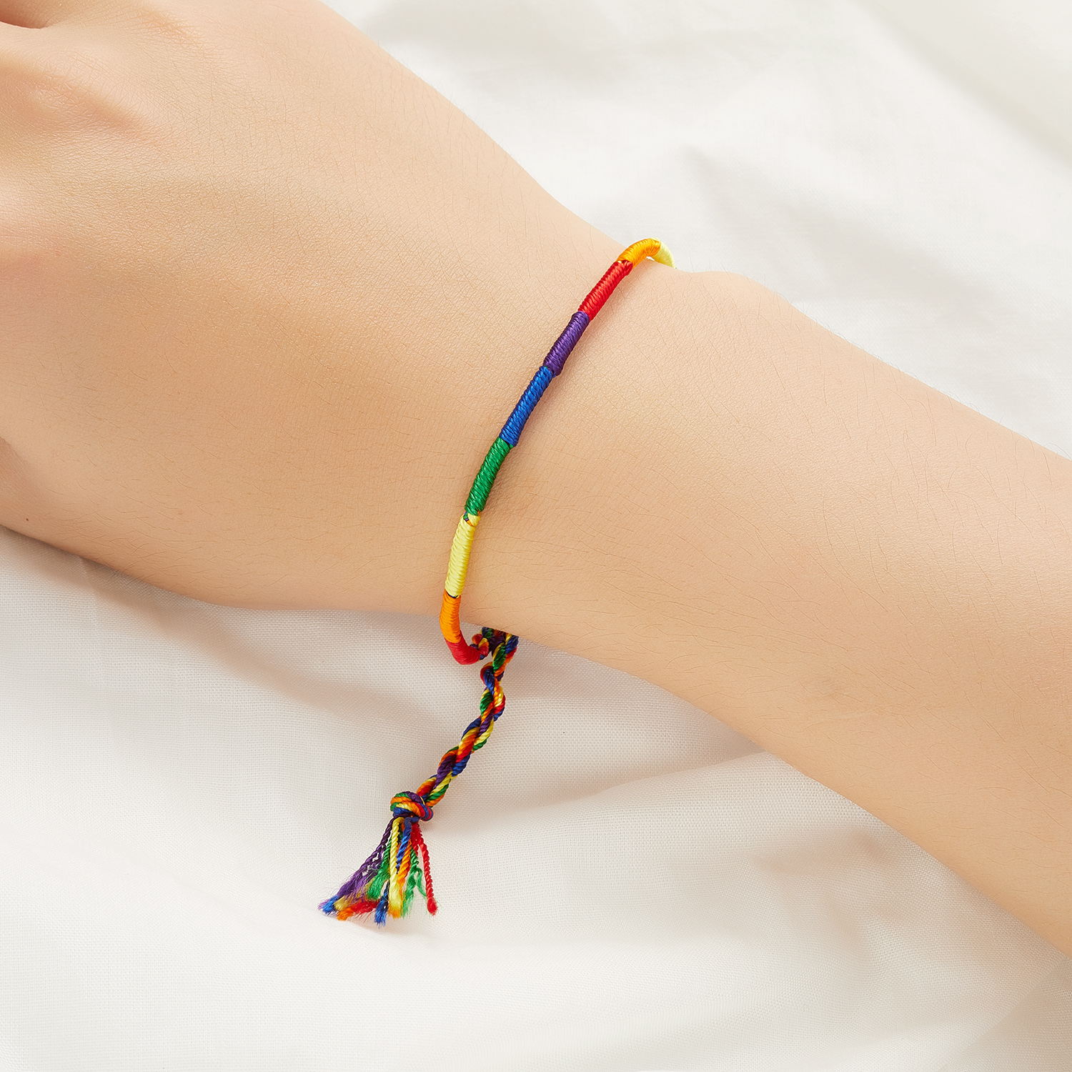 Pulsera De Cuerda Trenzada Multicolor LGBT. - Imagen 4