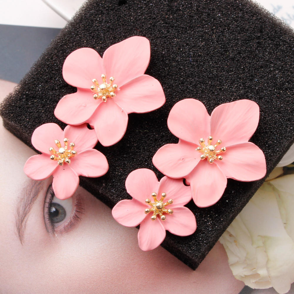 Aros colgantes Doble Flor Rosa Claro. - Imagen 4